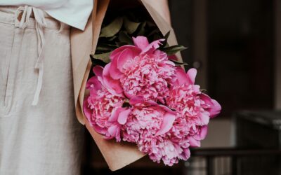 5 motivos por los que los narcisistas odian regalar flores