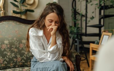 Pareja narcisista: lo que el mundo ve, lo que tú vives.